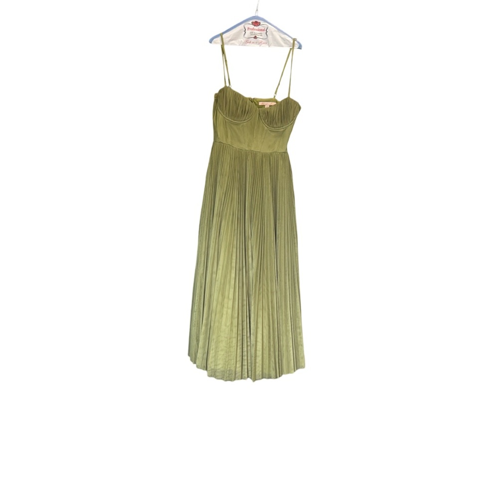 Hutch Amara Elegant Green Pleated Dress